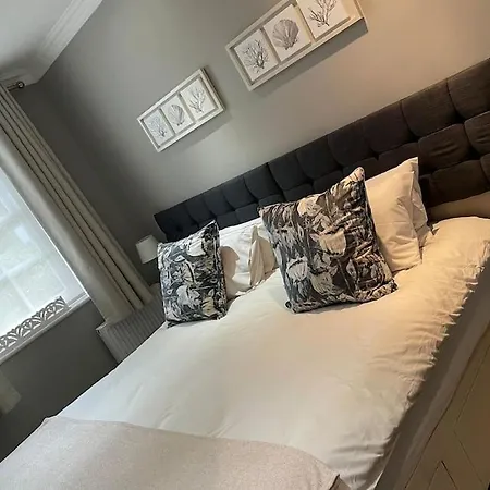 Whitehall, Thomas Turnbull Flat 3 Beautiful In Georgian House 아파트 휫비