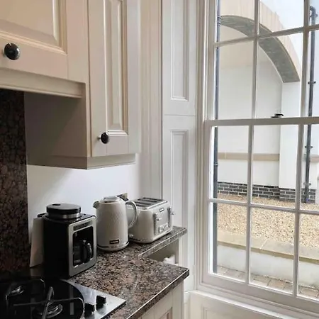 Whitehall, Thomas Turnbull Flat 3 Beautiful In Georgian House