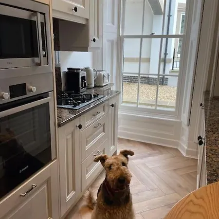 Apartament Whitehall, Thomas Turnbull Flat 3 Beautiful In Georgian House *