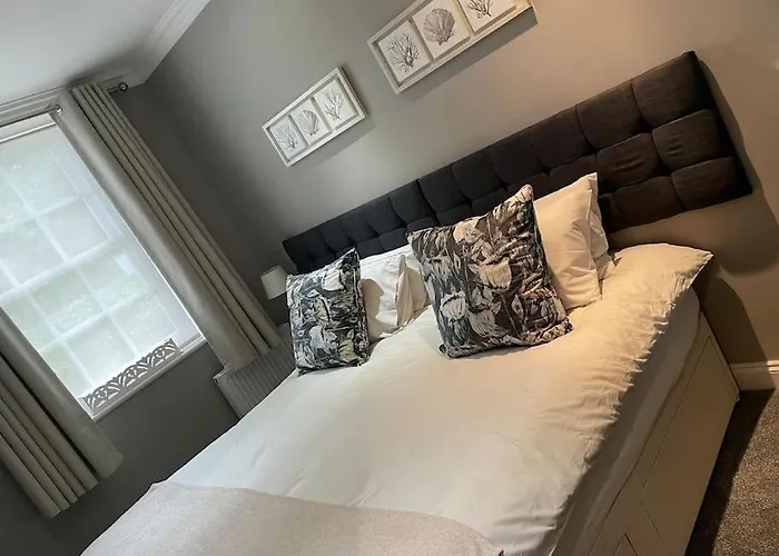 Whitehall, Thomas Turnbull Flat 3 Beautiful In Georgian House 아파트 휫비